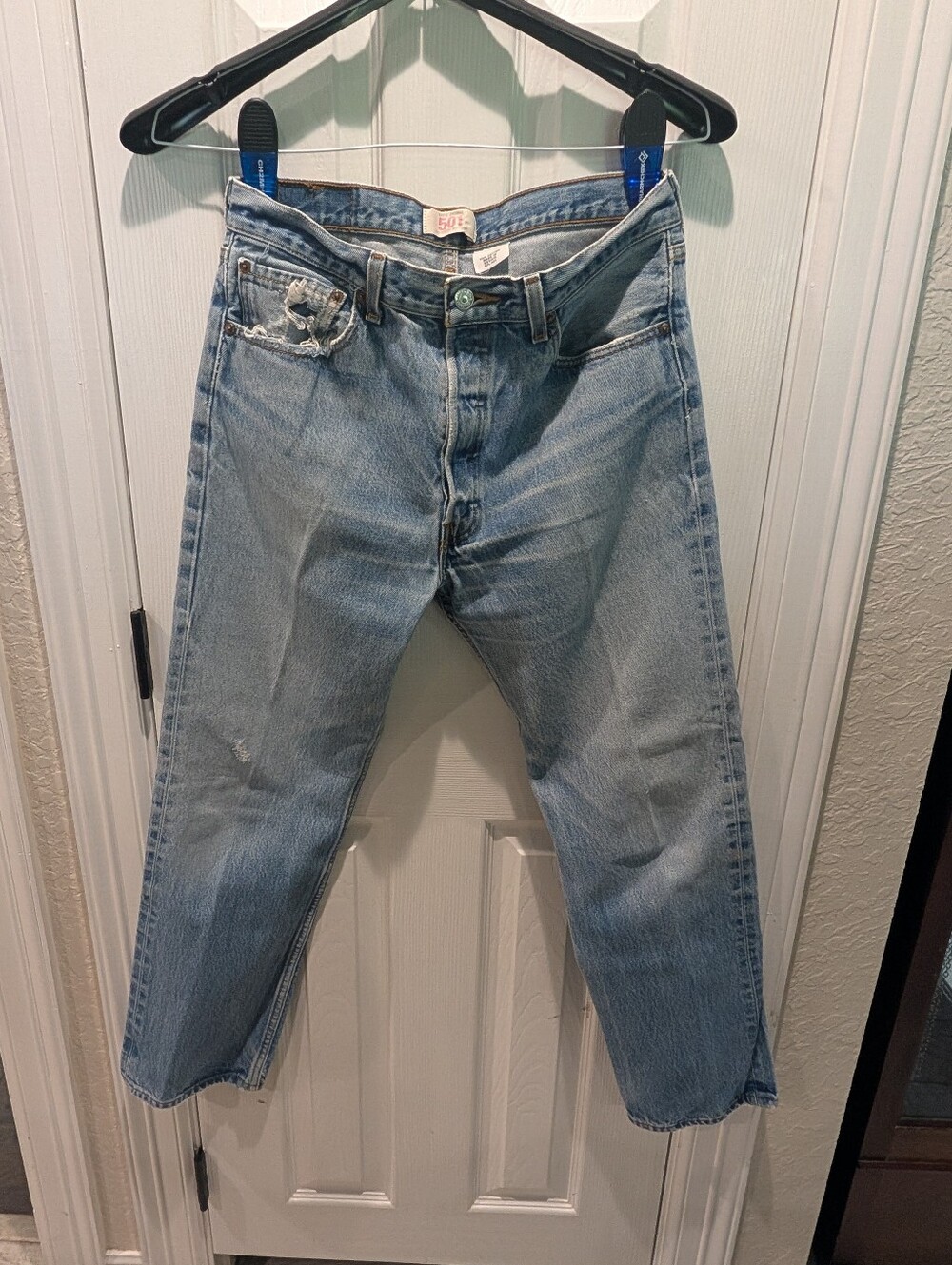 Light Wash Levi's Men’s Jeans - Casual Straight Leg